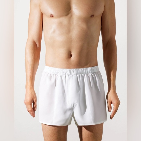 CDLP Woven Boxer Shorts Slim
White 
$85
Made of a soft TenceL Sz S - Picture 1 of 16